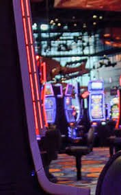 Visual Game Crash r999 bernuansa neon